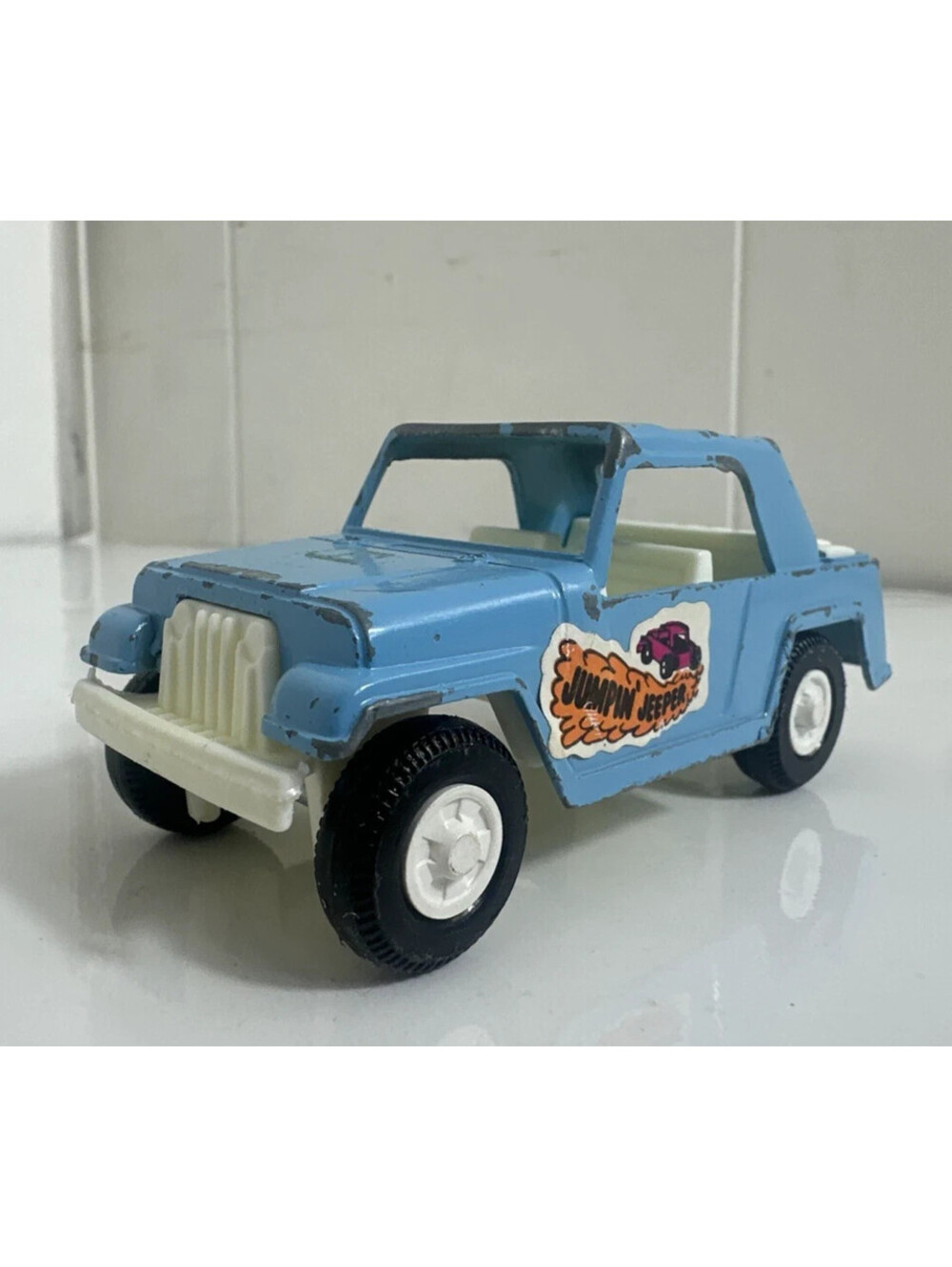 Vintage 1970 Tootsietoy Jumpin Jeeper Jeepster Commando Diecast Blue USA